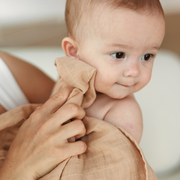 Onino - muselina multifunctionala din bumbac 100% organic, hug.me, oatmeal beige, x1 bucata, 120 x 120 cm, certificata gots bbbcdsw002