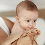 Onino - muselina multifunctionala din bumbac 100% organic, hug.me, oatmeal beige, x1 bucata, 120 x 120 cm, certificata gots bbbcdsw002