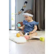 Set cu bile, cuburi si inel dentitie girafa sophie vu220135