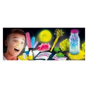 Experimentele micului geniu - magie in intuneric (it)