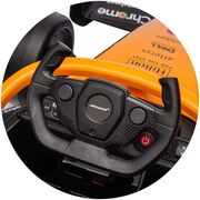 Masinuta electrica Chipolino McLaren Formula 1 orange HUBELKMCLF251O