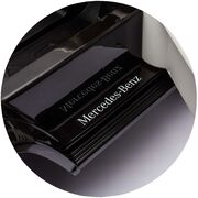 Masinuta electrica Chipolino SUV Mercedes EQG cu scaun din piele si roti EVA black HUBELJMBEQG01B