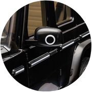 Masinuta electrica Chipolino SUV Mercedes EQG cu scaun din piele si roti EVA black HUBELJMBEQG01B