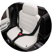 Masinuta electrica Chipolino SUV Mercedes EQG cu scaun din piele si roti EVA black HUBELJMBEQG01B