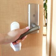 Blocator usa copii ,   sistem anti-deschidere usor de montat