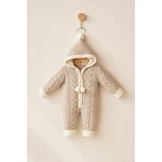 Salopeta tricotata groasa cu gluga pentru bebelusi – model crem, iarna trmd4108