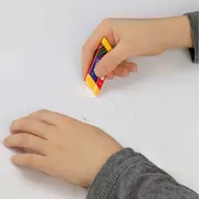 Radiera Kores Trino, design triunghiular, 2 bucati asortate/blister BPTCKS992511