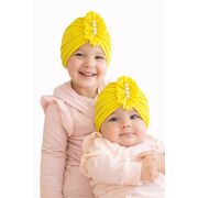Caciulita galbena tip turban cu perlute aplicate in fata mbmz046-1-ct7