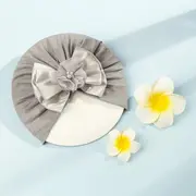 Caciulita gri tip turban cu funda din satin aplicata in fata mdmz048-4-ct5
