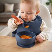 Set din silicon cu bol bavetica si lingurita pentru bebe - bleumarine addta59-2