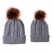 Set gri caciulita pentru mama si bebe adoctsc48-3-sa6