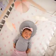 Perna ergonomica nou nascut bbl&uuml;v Pilo Grey