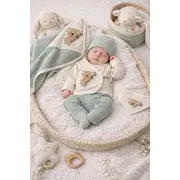 Set bebelus 7 piese bumbac organic cu broderie ursulet, complet pentru nou nascut trpb0085