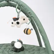 Salteluta de joaca cu activitati Done by Deer Tiny Farm Green