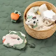 Jucarie senzoriala carticica de plus Done by Deer Tiny Farm Colour Mix