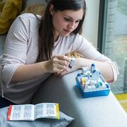 Smart games - atlantis escape, joc de logica cu 60 de provocari, 8+ ani, editie lb. romana - okesg442ro