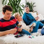 Smart games - iq six pro, joc de logica cu 120 de provocari, 8+ ani, editie lb. romana - okesg479ro