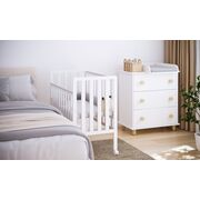 Patut Din Lemn Bambi Alb 100a 50 Cm Laterala Culisanta    Roti Cu Blocare    Protectie Silicon Pentru Dentitie    En 716-1 Pjbbambi_w