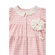 Rochita bebe fetita roz eleganta cu guler dantela si floare decorativa trpb0210