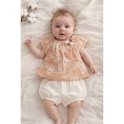 Set bebelusi fetita bluza maro cu broderie florala pantaloni scurti crem vara elegant trpb0225