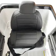 Masinuta electrica Chipolino SUV Mercedes AMG G63 cu scaun din piele si roti EVA white HUBELJG63M251W