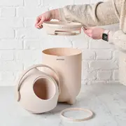 Cos pentru scutece, Nattou, Dropy, Sistem etans impotriva mirosurilor, Compatibil cu saci universali, Operare cu o mana, Potrivit pentru cca 25 scutece, 27 &times; 27 &times; 48.5 cm, 20 l, Bej BYN150019