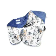 Paturica calduroasa, MimiNu, Pentru scoica, scaun auto/carucior, Cu gluga si urechi, Dimensiune 90x90 cm, Din Minky + Bumbac, Materiale certificate Oeko Tex Standard 100, Design, Cars Blue BYN6426972030823