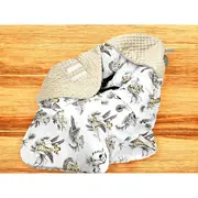 Paturica calduroasa, MimiNu, Pentru scoica, scaun auto/carucior, Cu gluga si urechi, Dimensiune 90x90 cm, Din Minky + Bumbac, Materiale certificate Oeko Tex Standard 100, Savanna BYN6426972030830