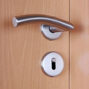 Siguranta impotriva scoaterii cheilor din usa KeyFix REER 7210