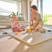 Covoras educativ, Lionelo, Yoka, Din spuma XPE non-toxica, Tip puzzle, 6 piese, Cu doua fete, Suprafata antiderapanta, 173x116 cm, Grosime 1.5 cm, Bej BYNLO-YOKA