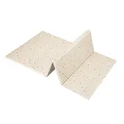 Covoras educativ, Lionelo, Zora, Din spuma XPE non-toxica, Cu doua fete, Suprafata antiderapanta, Dimensiune mare, 180x200 cm, Grosime 1.5 cm, Pliabil, Include geanta pentru transport, Bej BYNLO-ZORA
