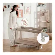 Patut pliant, Lionelo, Amelie, Cu intrare laterala, 100.5&times;70.5 cm, Include salteluta, roti, geanta pentru transport, Constructie usoara- 7 kg, Cadru stabil din otel, Bej BYNLO-AMELIE_BEIGE_SAND