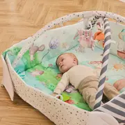 Salteluta interactiva, Lionelo, Anika, 8 jucarii senzoriale, detasabile, fosnaitoare, logopedice, Lavabila la masina, Husa din bambus, 116x112 cm, Multicolor BYNLO-ANIKA_NATURAL