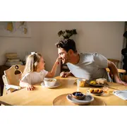 Scaun de masa, Lionelo, Floris, 3 in 1, Din Lemn, Transformabil, Reglabil pe inaltime in 4 pozitii, Suport picioare- 4 pozitii, 6 luni- 12 ani, Sustine 40 kg, Bej BYNLO-FLORIS_BEIGE_NATURAL