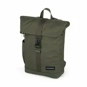 Rucsac pentru mamici, Petite&Mars, Jackob, Compartimentare multipla, Buzunare termoizolante si impermeabile si pentru laptop, Sistem prindere carucior, Include salteluta de infasat, 30 x 46 x 15 cm, Verde BYN510839