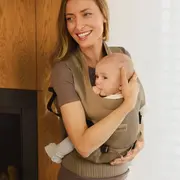 Marsupiu bebe, Lionelo, Mabel, Ergonomic, Pozitia M-broscuta, De la 4 luni pana la 15 Kg, Amplasare cu fata sau cu spatele spre parinte, Material respirabil, Bej BYNLO-MABEL_BEIGE_TAUPE