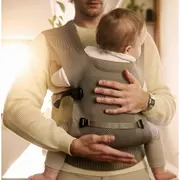 Marsupiu bebe, Lionelo, Mabel, Ergonomic, Pozitia M-broscuta, De la 4 luni pana la 15 Kg, Amplasare cu fata sau cu spatele spre parinte, Material respirabil, Bej BYNLO-MABEL_BEIGE_TAUPE