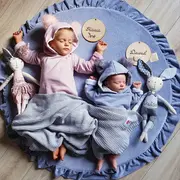 Saltea Rotunda Pentru Joaca Din Spuma, Catifea Blue Cu Volanas, Diametru 100 Cm Pjbmata023