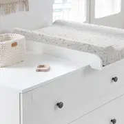 Saltea Din Spuma Pentru Masa De Infasat Din Lemn, Atasabila La Patut Bebe, 120x60 Si 140x70 Cm, Impermeabila Cu Margini De Protectie, Boho Dark By Woodies Pjbctc_mat_imp-3638