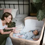 Patut Cu Leganare Cullami, Co-sleeper 2 In 1, Cu Laterala Culisanta, Cu Setare Unghiulara, Cu Roti, Reglabil In 6 Pozitii Pe Inaltime, Beige Pjblodonal02a0