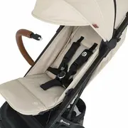 Carucior sport, Petite&Mars, Fly, Pliere compacta, Spatar reglabil pana la pozitie de somn, Suport picioare reglabil, Copertina extensibila cu protectie UPF40+, Suport pahar inclus, Pana la 22 kg, 0 luni+, Bej BYN554763