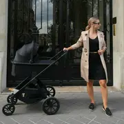 Carucior 2 in 1, Lionelo, Layla, Pana la 22 kg, Cadru aluminiu, Cu landou intarit si salteluta din spuma AirDots, Reversibil, Cu ventilatie 3D, Cu accesorii, EN1888-1-2, EN1466, Maro BYNLO-LAYLA_2IN1_BEIGE_TAUPE