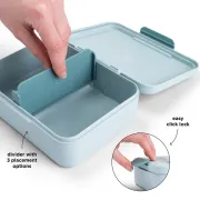 Cutie pentru pranz cu separator Done by Deer Tiny Farm Blue