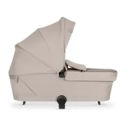 Carucior 2 in 1, Lionelo, Sia Flex, 7.6 kg, Include landou pliabil pe cadru, Ultracompact, Pliere rapida cu o mana, Copertina UPF50+, Cu accesorii incluse, 0-48 luni, Sustine 22 kg, Bej BYNLO-SIA_FLEX_BEIGE_SAND