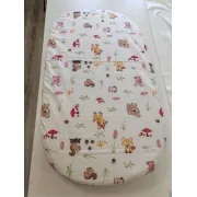 Cearsaf cu elastic din bumbac ranforce Animalutele padurii pentru saltea ovala de 122x69x11 cm - ASC6427968006686