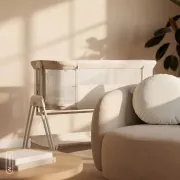 Patut co-sleeper, Lionelo, Luna Close&Cosy, 2 in 1, Cu laterala culisanta, Cu setare unghiulara, Cu roti, Reglabil in 6 pozitii pe inaltime, Alb BYNLO-LUNA_CLOSE&COSY
