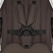 Carucior 3 in 1, Lionelo, Amber, Cadru aluminiu, Cu landou intarit si salteluta moale, Cu scoica auto testata ADAC, Reversibil, Cu accesorii, Geanta parinti, Pana la 22 kg, Maro BYNLO-AMBER_3IN1_BROWN_CHOCOLATE