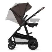 Carucior 3 in 1, Lionelo, Amber, Cadru aluminiu, Cu landou intarit si salteluta moale, Cu scoica auto testata ADAC, Reversibil, Cu accesorii, Geanta parinti, Pana la 22 kg, Maro BYNLO-AMBER_3IN1_BROWN_CHOCOLATE