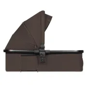 Carucior 3 in 1, Lionelo, Amber, Cadru aluminiu, Cu landou intarit si salteluta moale, Cu scoica auto testata ADAC, Reversibil, Cu accesorii, Geanta parinti, Pana la 22 kg, Maro BYNLO-AMBER_3IN1_BROWN_CHOCOLATE