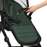 Carucior 3 in 1, Lionelo, Amber, Cadru aluminiu, Cu landou intarit si salteluta moale, Cu scoica auto testata ADAC, Reversibil, Cu accesorii, Geanta parinti, Pana la 22 kg, Verde BYNLO-AMBER_3IN1_GREEN_FOREST